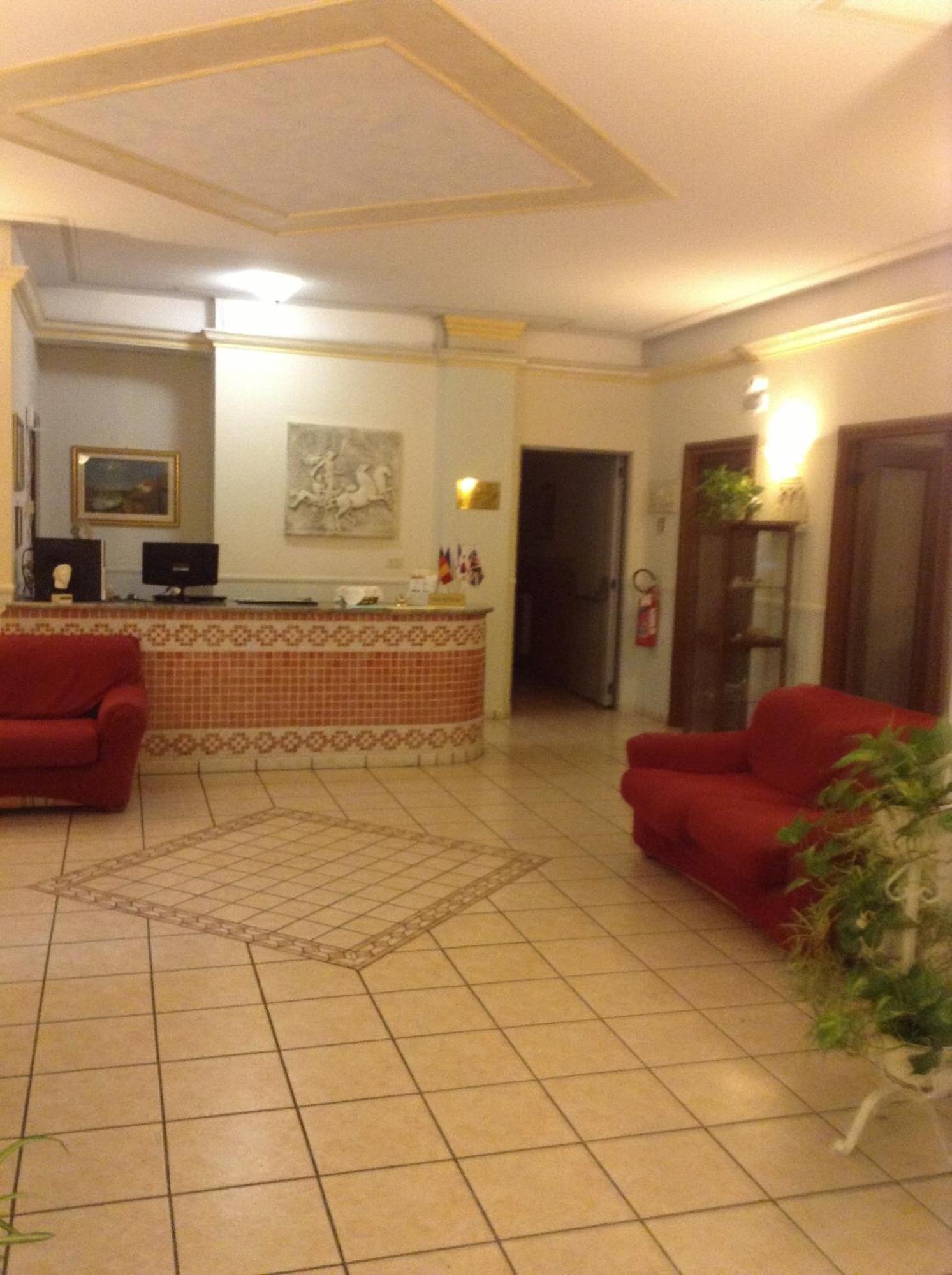 Artemis Hotel Nemi