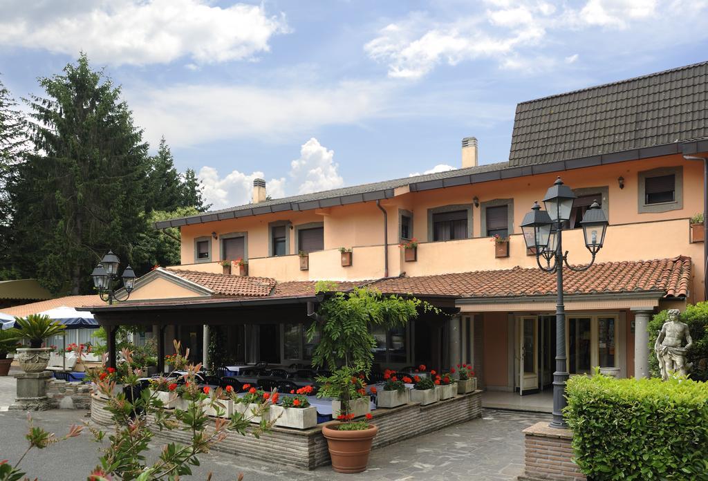 Artemis Hotel